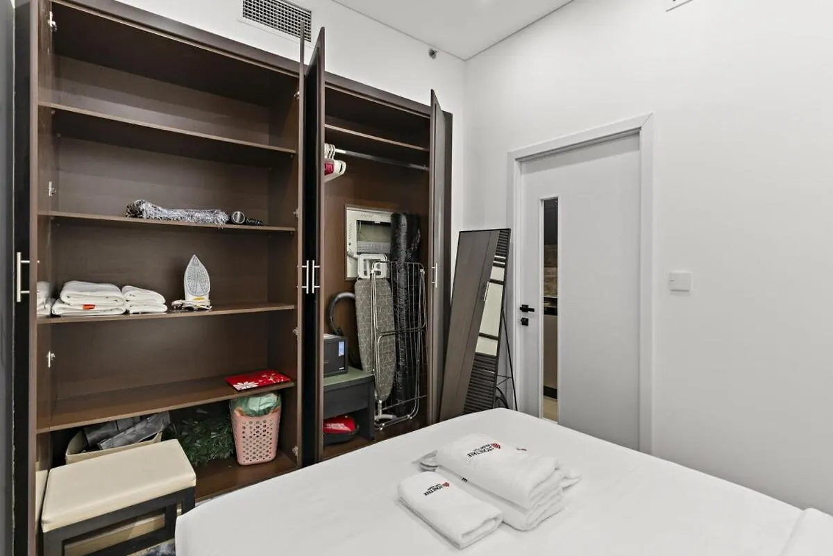 Modern 1Br At Knightsbridge Court, Near Halfa Park Apartment Dubai
